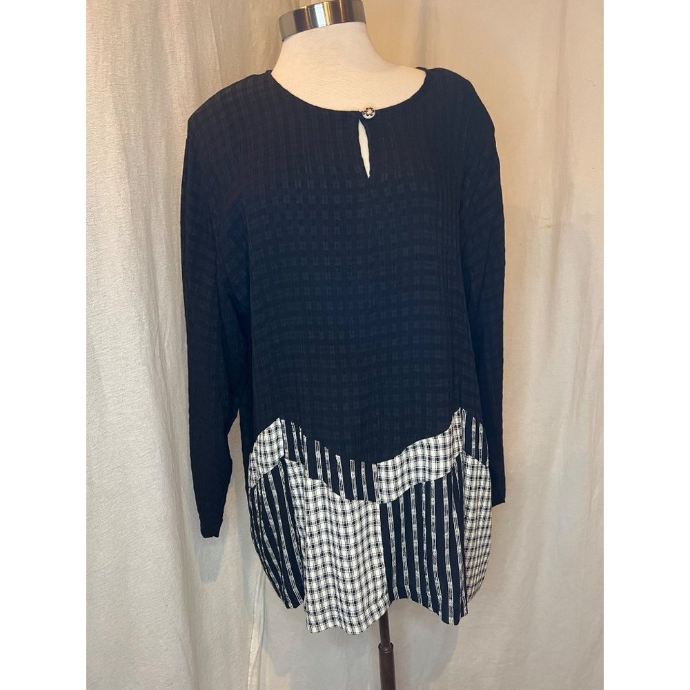 A.K.S. Women's Blouse Size 2X Black Solid and Bottom Checkered Long Sleeve Waffl